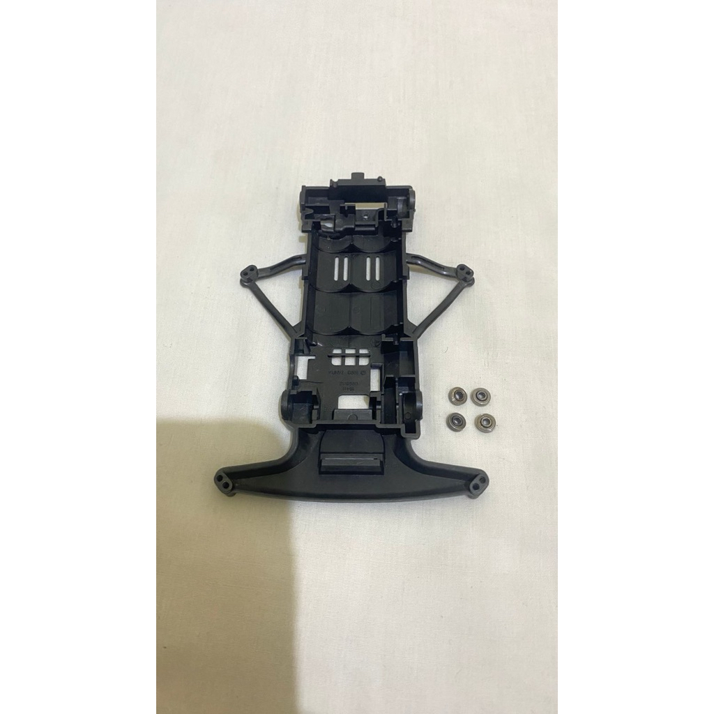 Tamiya Chassis SFM Carbon No. 5 และรูกลม 4 ชิ้น