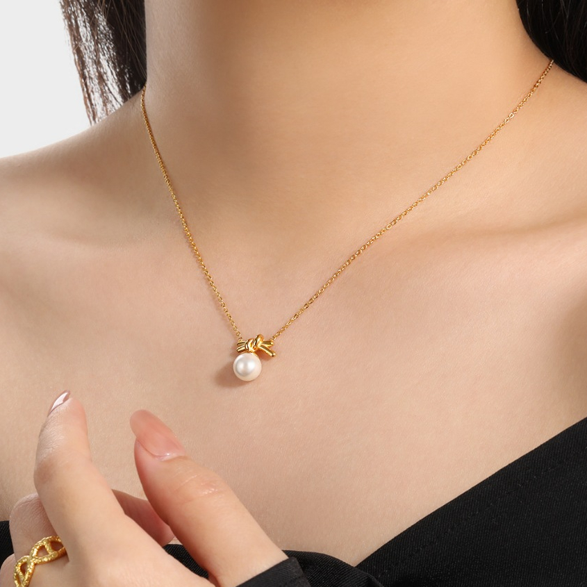 Jouel - Sera Stainless Clover Necklace 14K Gold Plated Anti-Rust Gold Plated Necklace