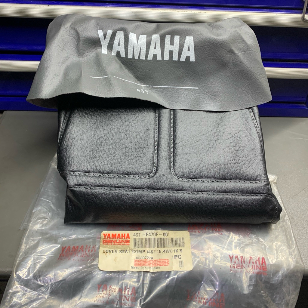 COVER COMP / เบาะหนัง YAMAHA CRYPTON ORIGINAL YAMAHA ของแท้ PARTS / YGP 4ST - F470F - 00 ของแท้ 100%