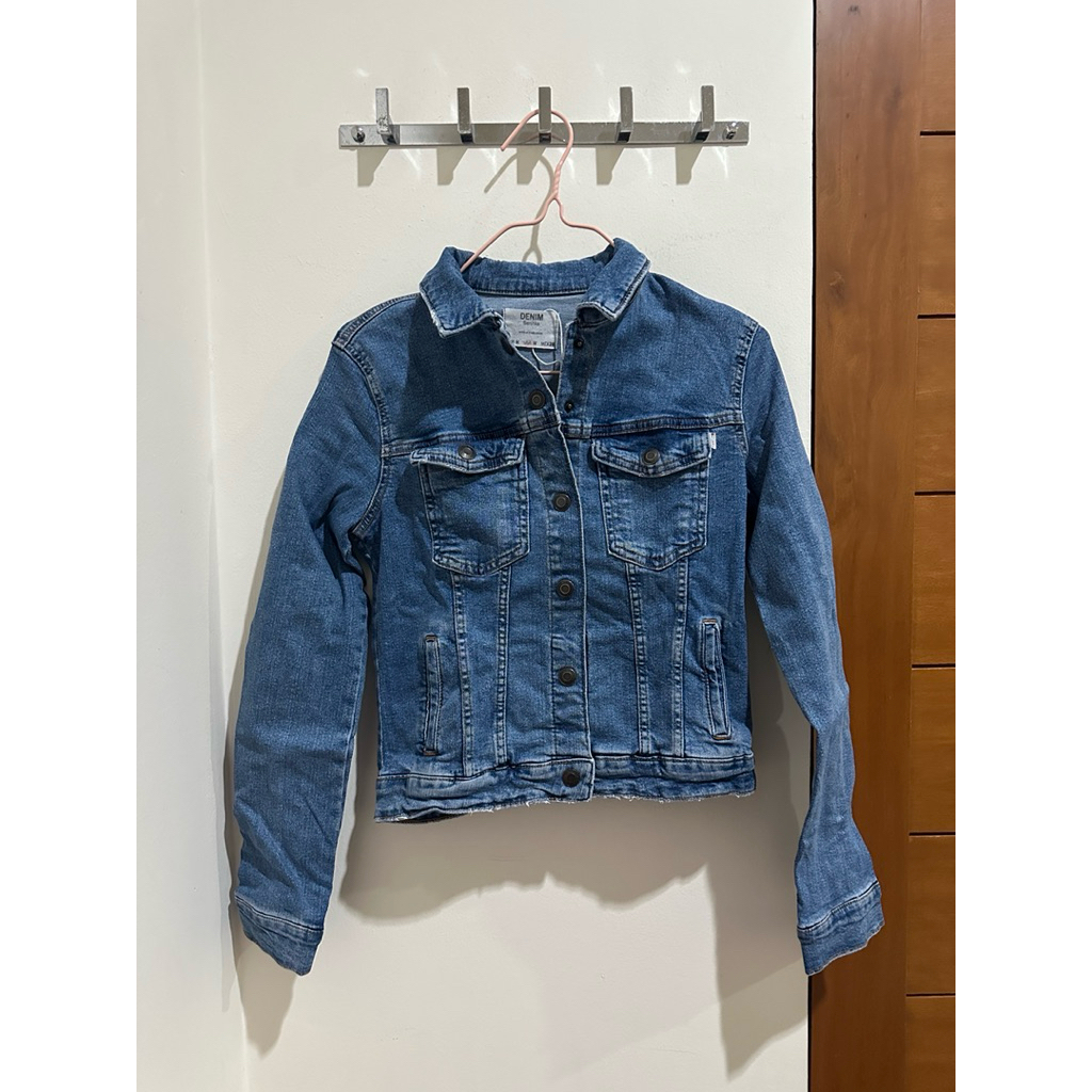 Bershka Blue Denim Jacket Size M - ผู้หญิง