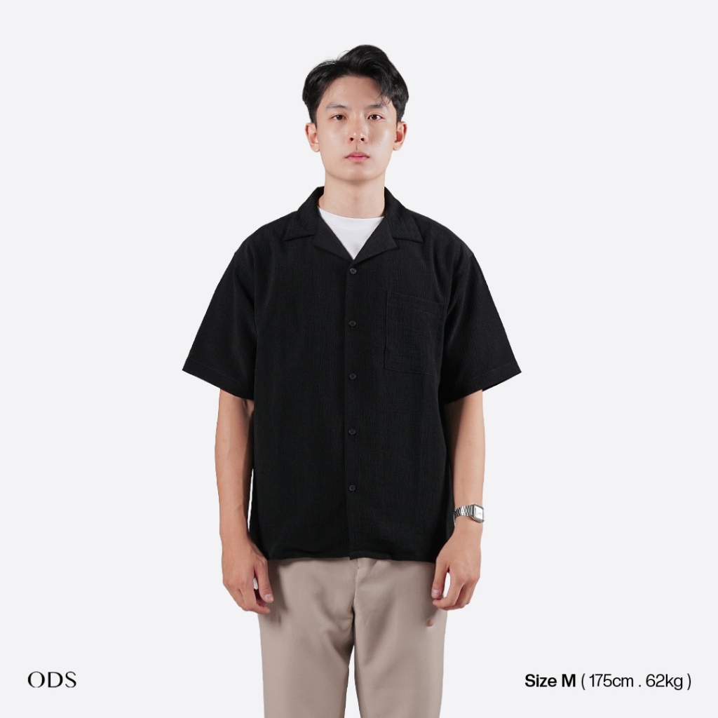 ODS เสื้อเชิ้ตแขนสั้นคอปกเปิดสีดํา
