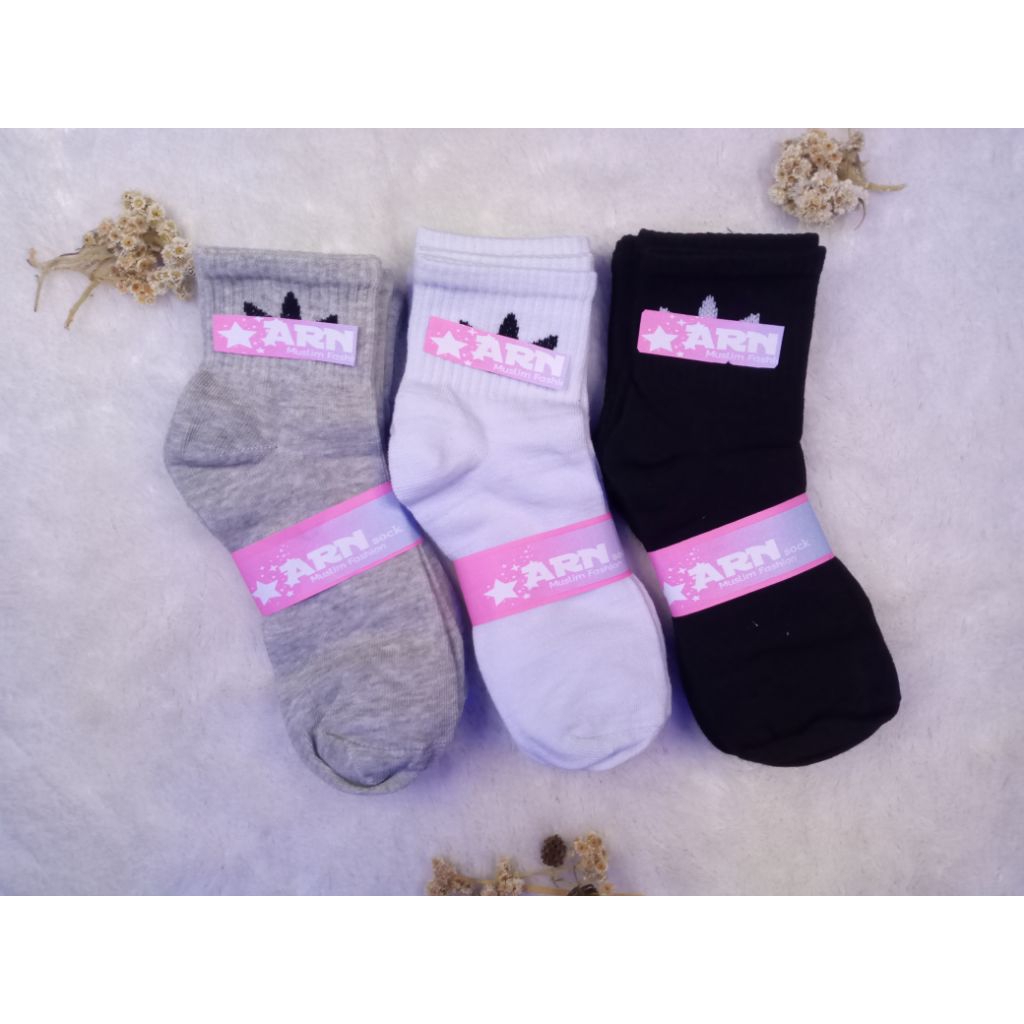 ARN ถุงเท้าข้อสั้นสปอร์ตลายดอกไม้ Adds Motif 3x (3 คู่) วัสดุถุงเท้ายางยืดหนา