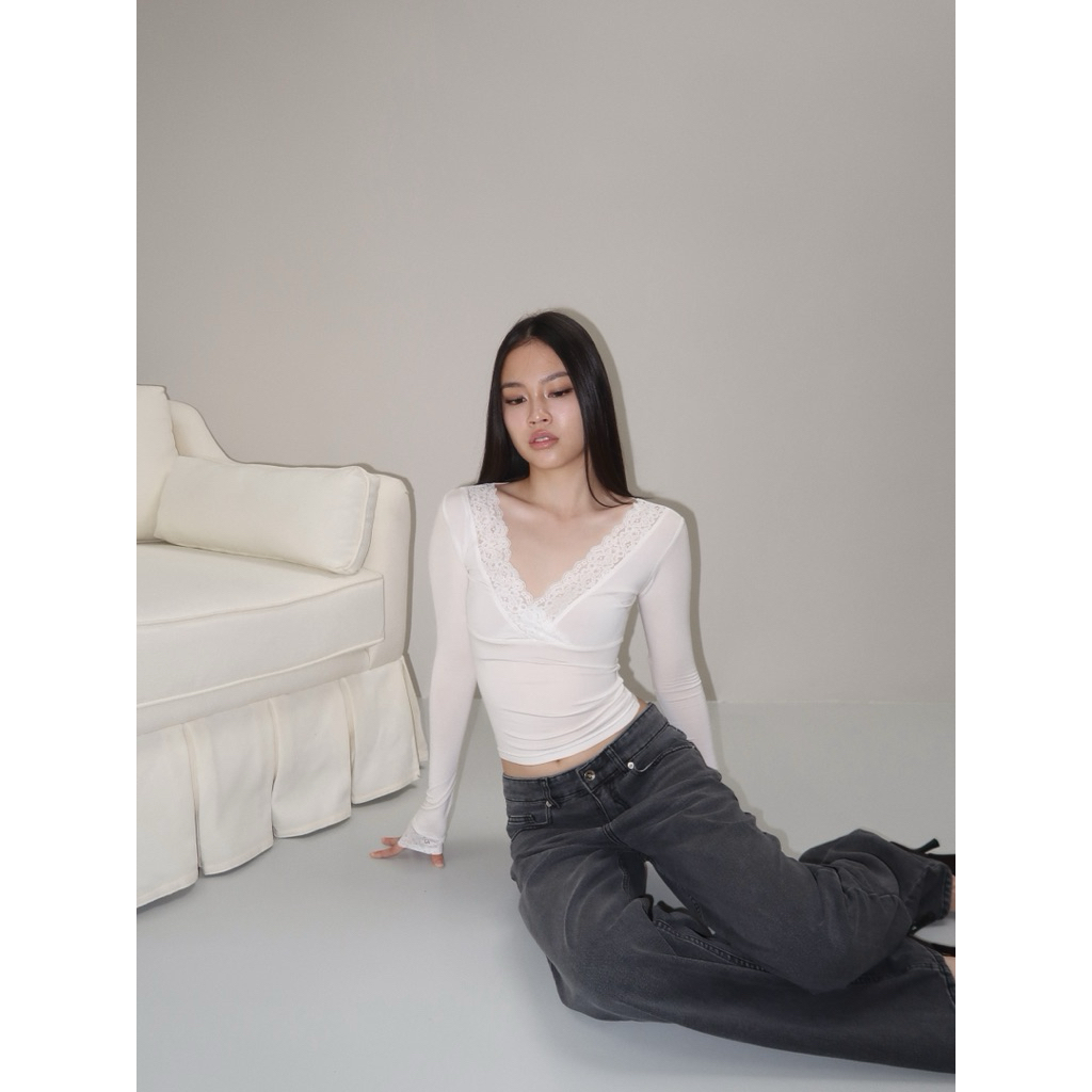 KATUN SOFT LACE TOP // RUE Longsleeves Cotton Lace คอวี Basic Casual Stretched TOP