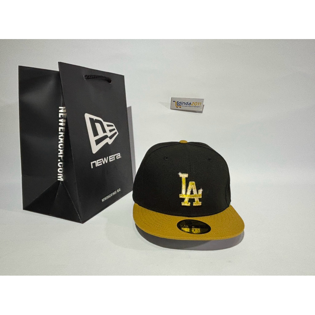 NEW ERA 59Fifty Metallic Gold Logo Los Angeles Dodgers FITTED หมวกเดิม