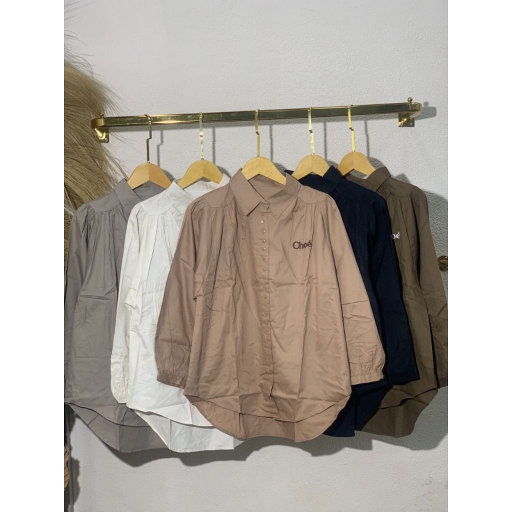 เสื้อเชิ้ตสีพื้นปักลาย KEMEJA Choe