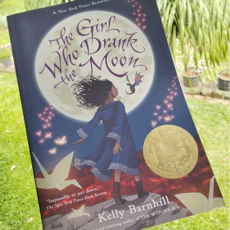 Kelly Barnhill The Girl Who Drank The Moon Newberry Medal Winner 2017 English Fantasy Book Preloved