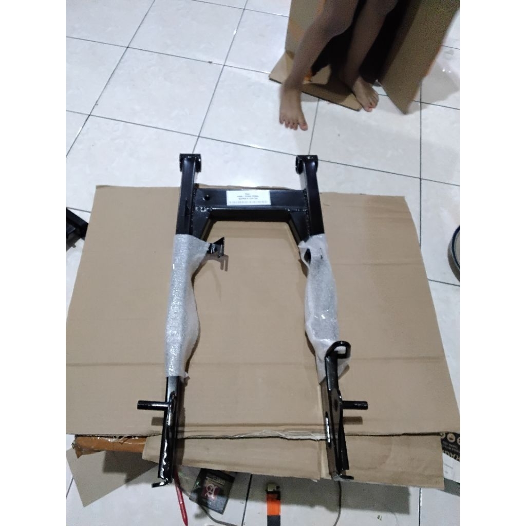 สวิงอาร์ม Honda Supra X 125 DD แผ่นหลัง Supra X 125 DD Black และ Chrome Motorcycle