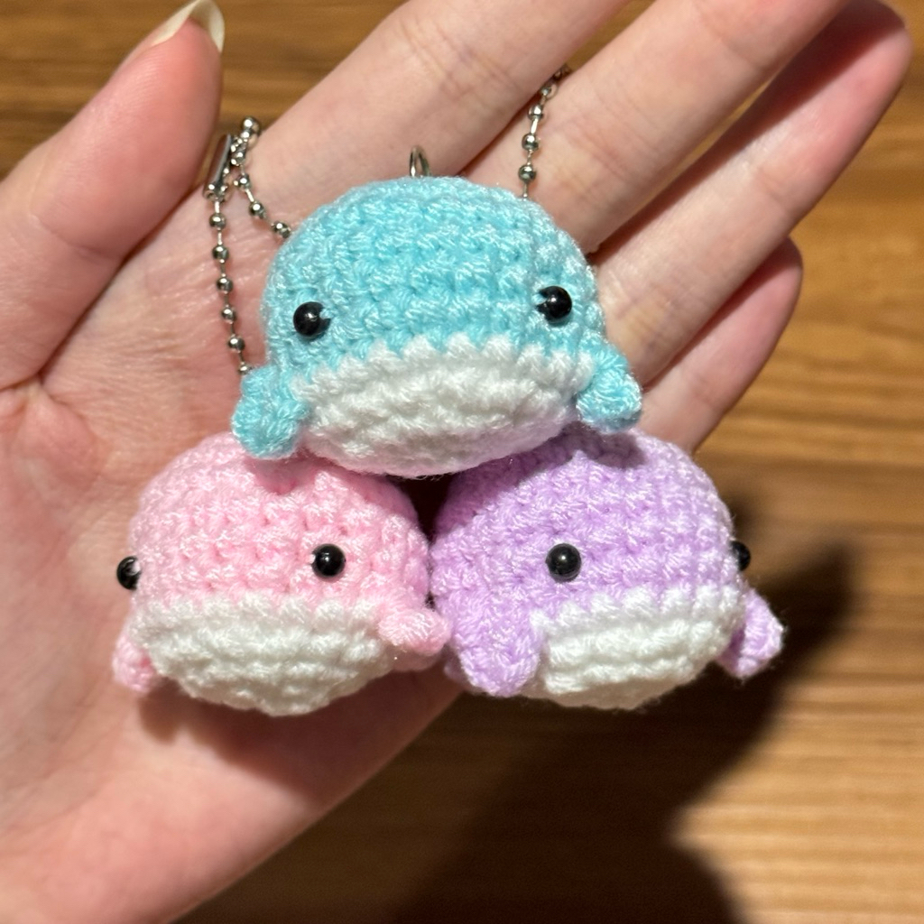 GANTUNGAN [B1032] AMIGURUMI WHALE/ WHALE/ KNITTED KEYCHAIN/ของขวัญวันเกิด