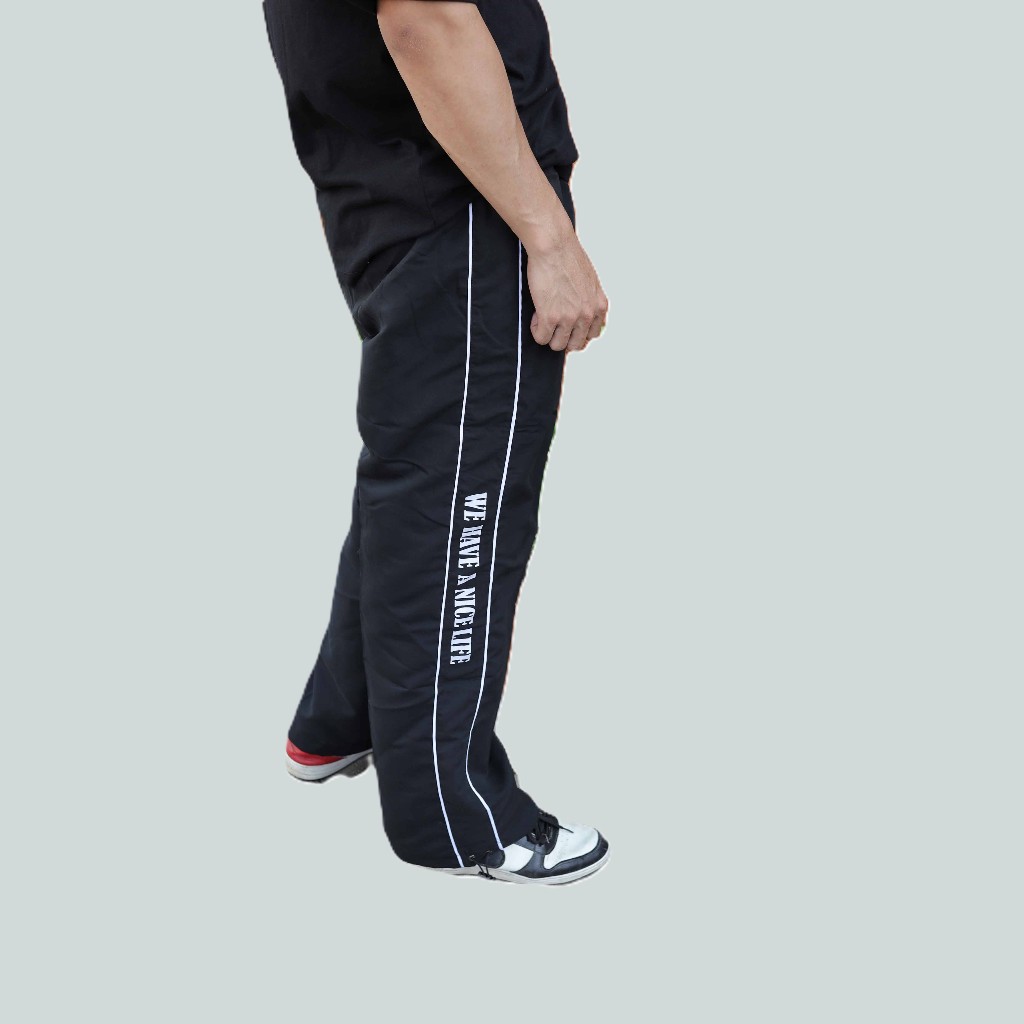 OUTSIDES ORIGINAL Track Pants ร่มชูชีพ DHOME สีดําทรงหลวม