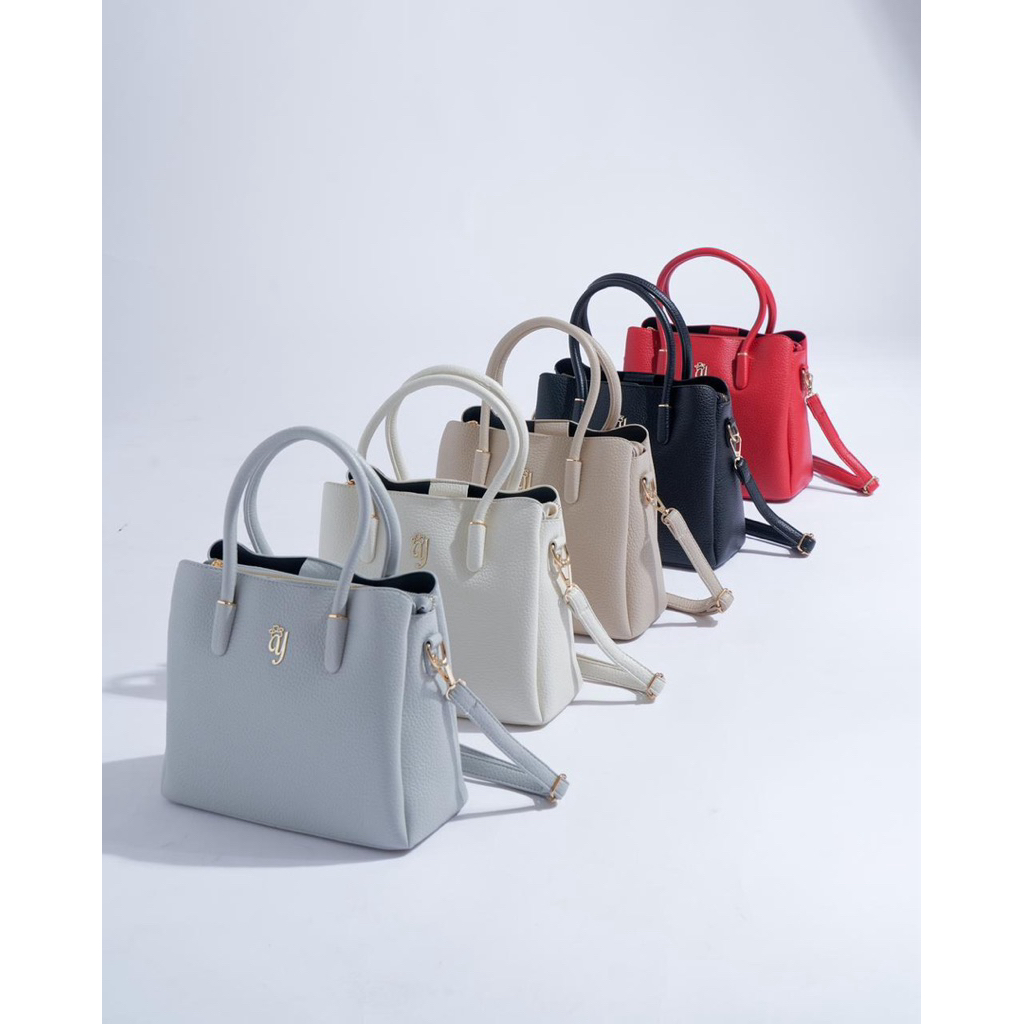 กระเป๋า Luxe by yesa collection