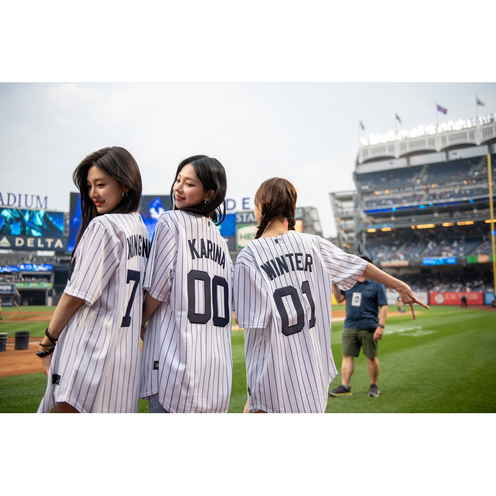 [CUSTOM] NY BASEBALL JERSEY เสื้อยืดผู้ใหญ่ Kpop Edition A3SPA/STRA4YKIDS/S3V3TEEN สามารถปรับแต่งได้