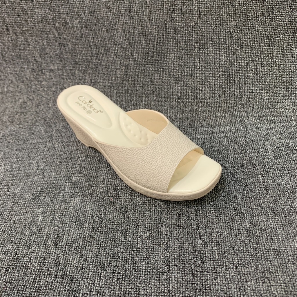 รองเท้าแตะส้นแบนผู้หญิง Cardinal WCUCJ01779W SERENA4 Casual Premium