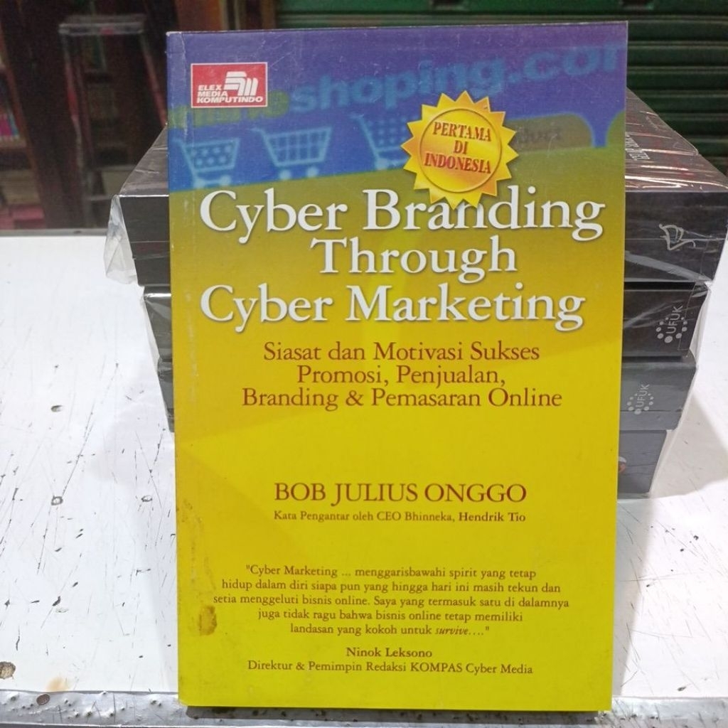 หนังสือการตลาด Cyber Branding Through Cyber - Bob Julius Onggo