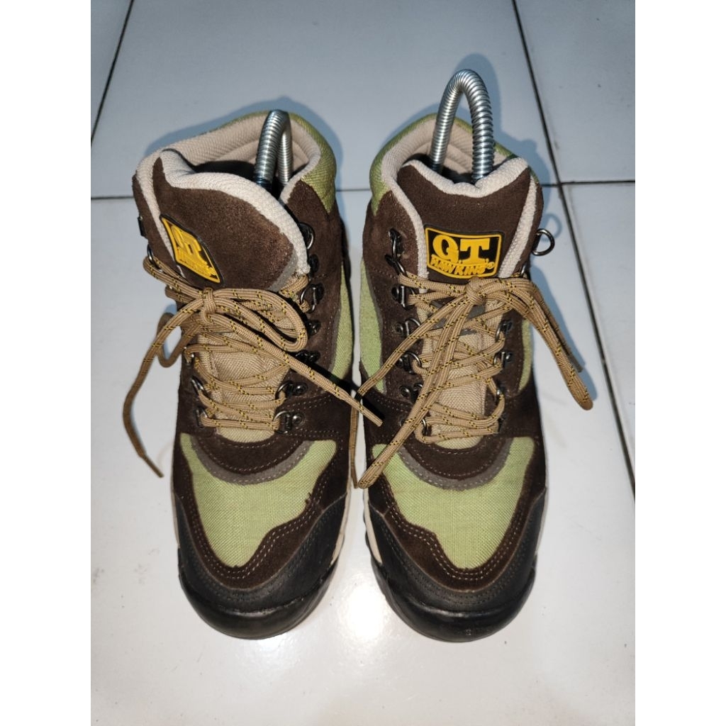 รองเท้า HAWKINS*****