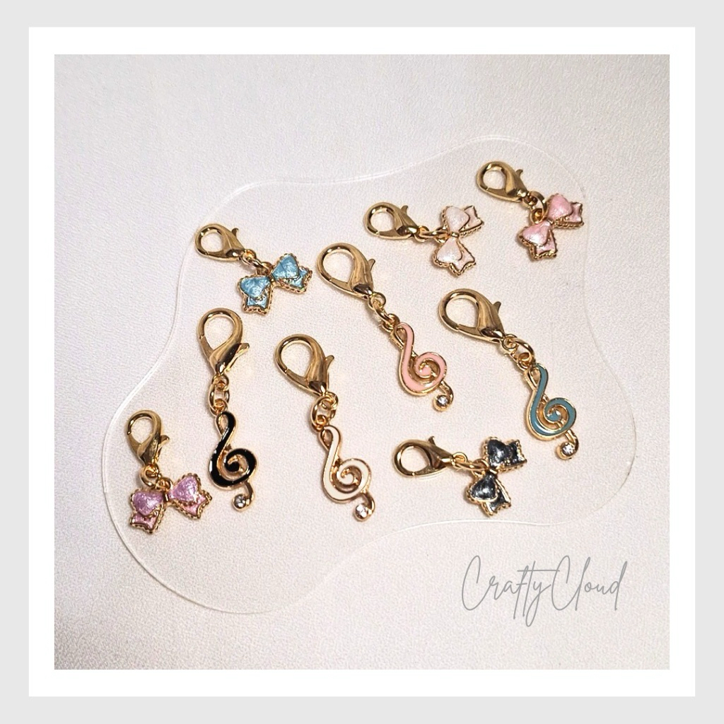 พวงกุญแจทองขนาดเล็ก Music & Ribbon