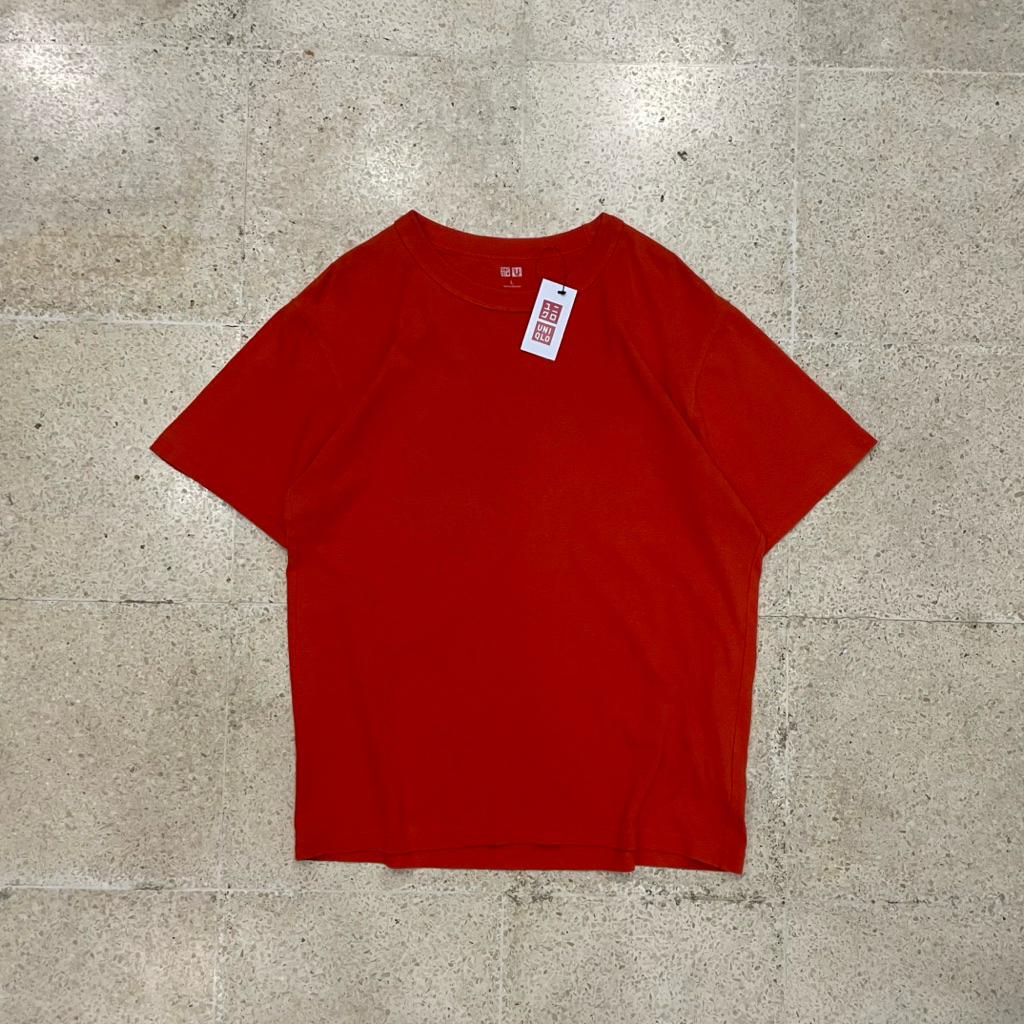 เสื้อยืด UNIQLO U***