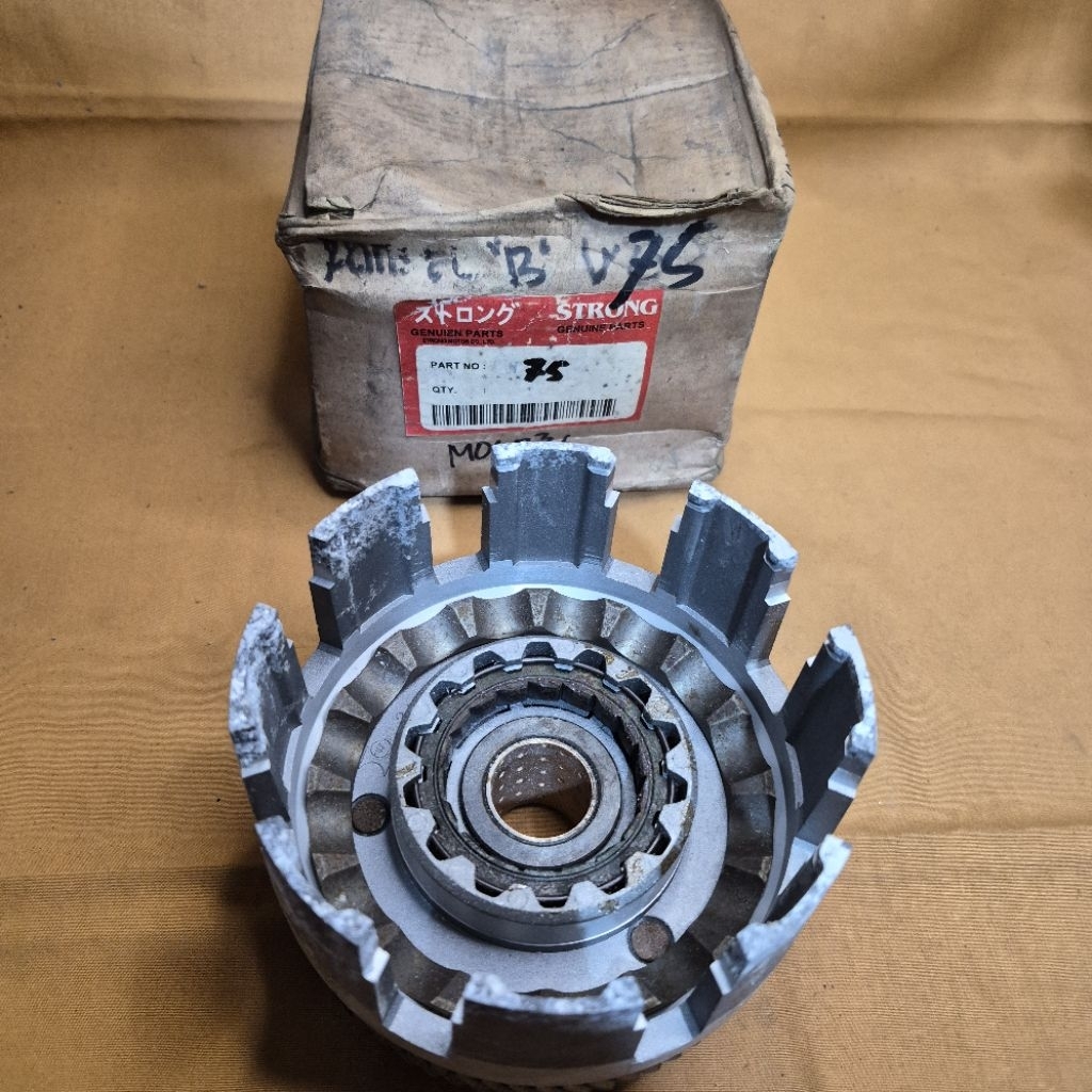 คลัทช์ House Clutch House Assy Ronsel Yamaha V75 V 75 Strong