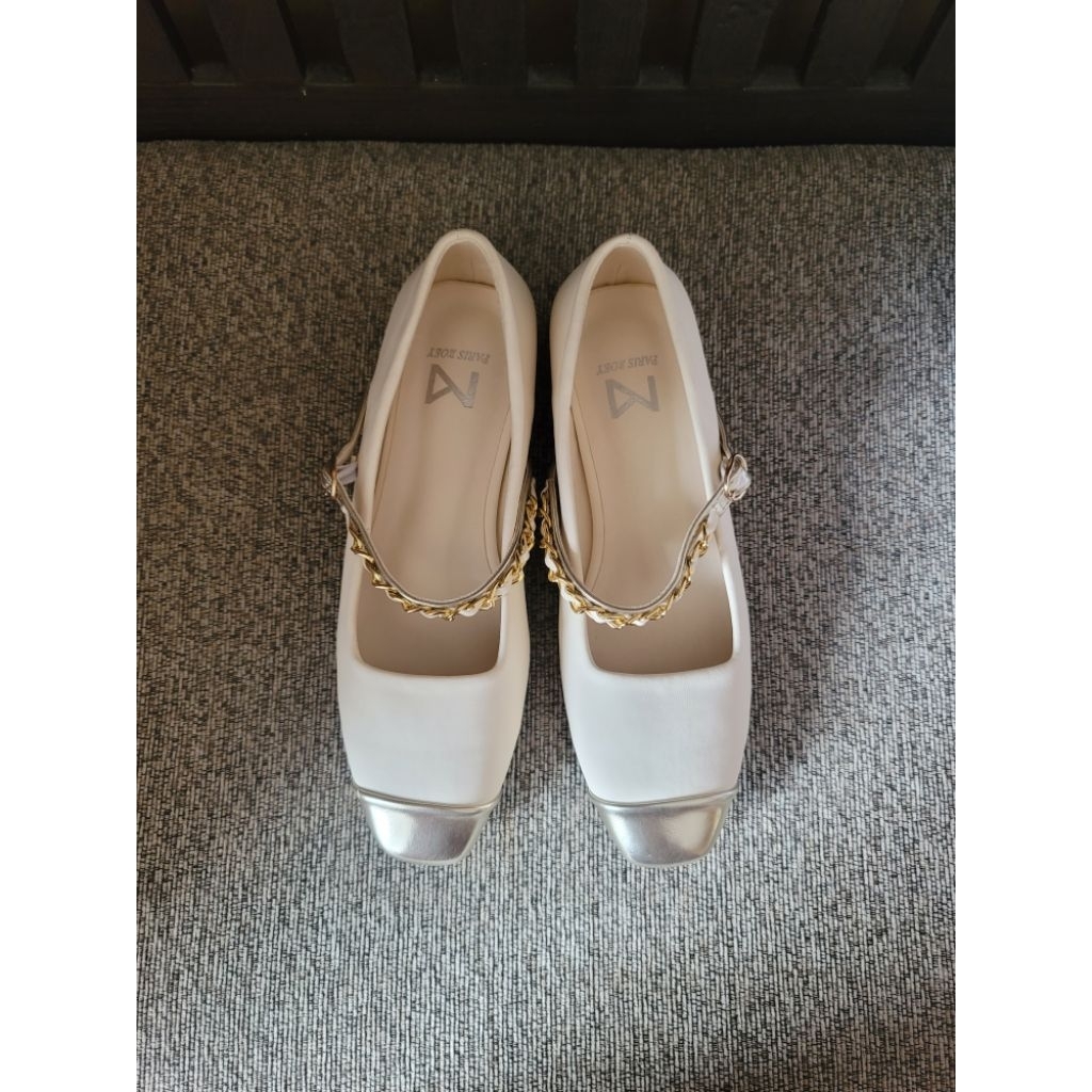 รองเท้า Preloved Paris Zoey