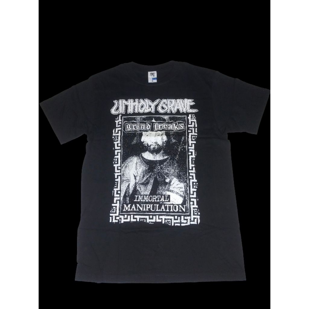 เสื้อยืด UNHOLY GRAVE