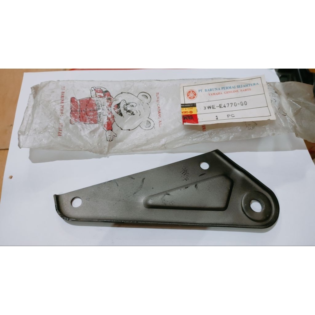 RX KING 3WE ขายึดท่อไอเสีย Nos Japan ดั้งเดิม
