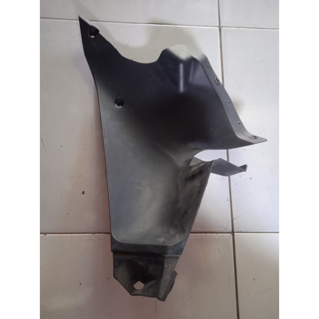 ตัวหยาบใน แผงแฟริ่งซ้ายขวา R15 V3 VVA ORIGINAL