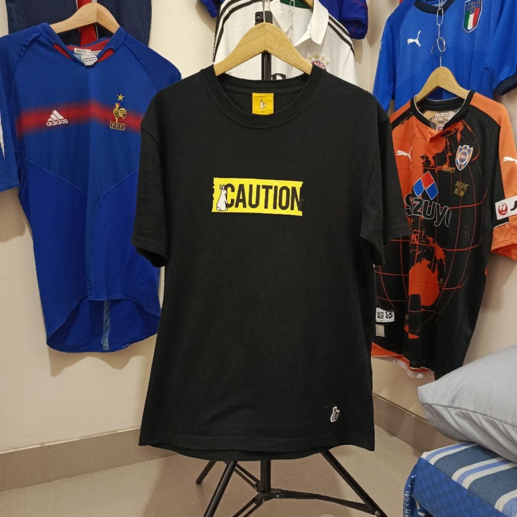 FR2 เสื้อยืดสีดําระวัง Size L