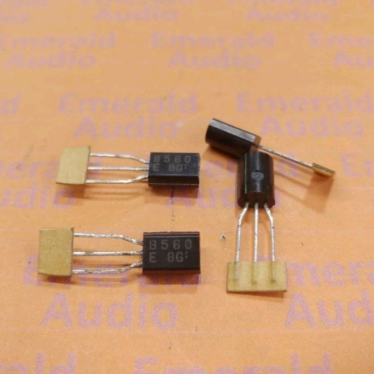 ทรานซิสเตอร์ B560 ทรานซิสเตอร์ 2SB560 Original SANYO Japan ทรานซิสเตอร์ PNP B560