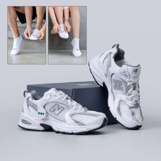 New Balance 530 White Silver Metallic Dengan Kaos Kaki