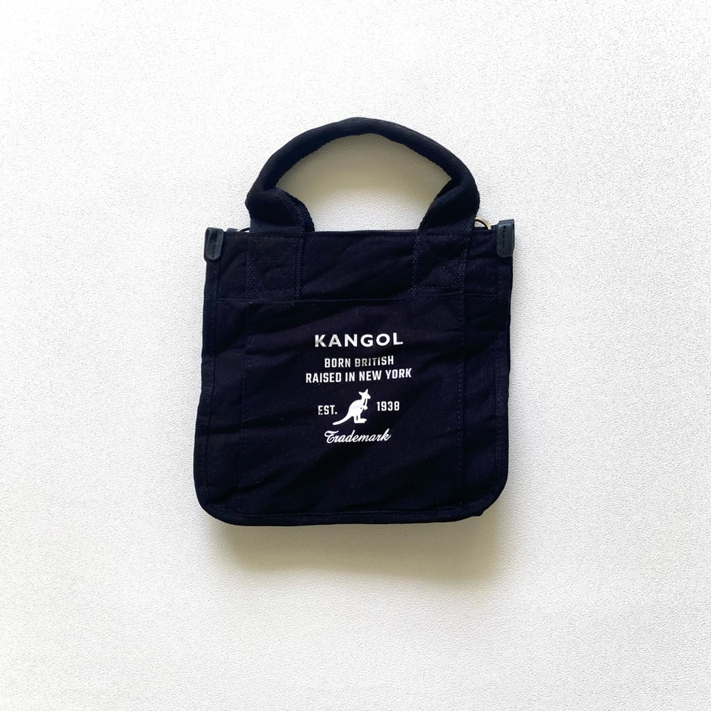 กระเป๋าสะพายข้าง Kangol