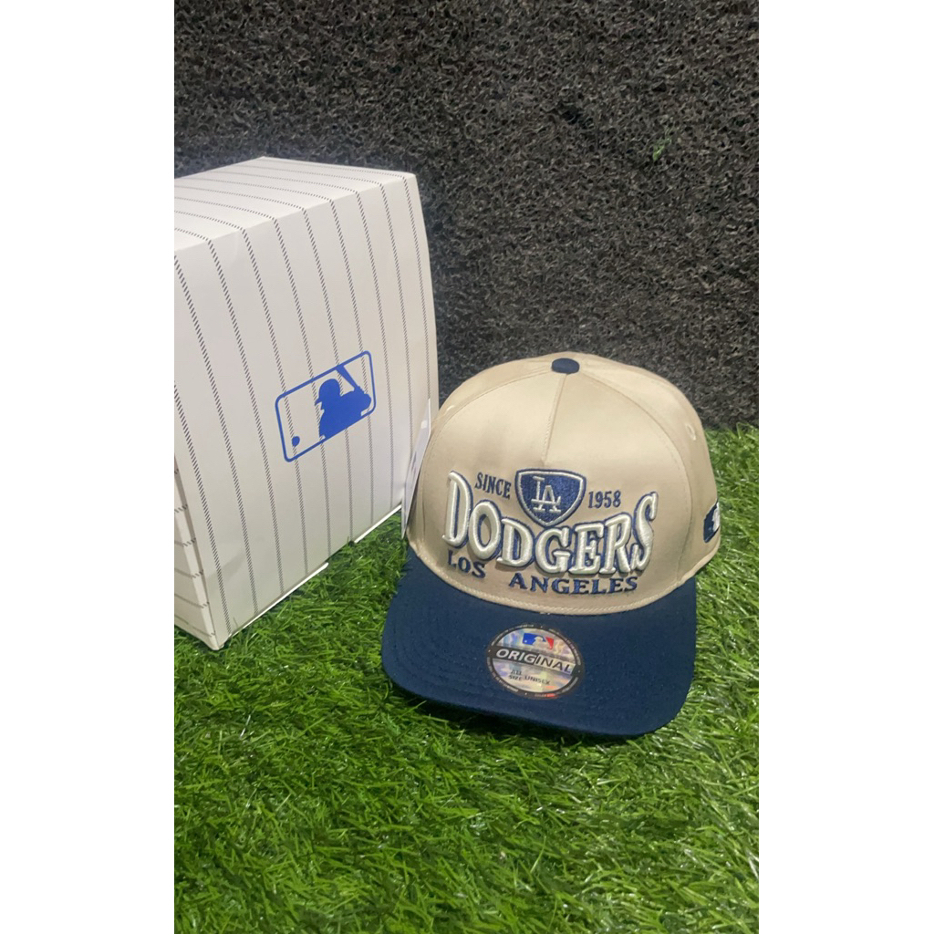 DODGERS Logo White Navy List Cream Material Navy Visor Premium Hat