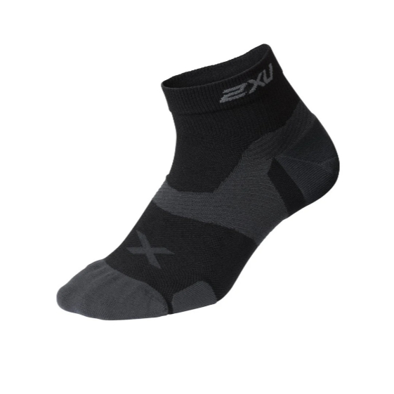 2XU Unisex Vectr Cushion 1/4 Crew COMPRESSION RUNNING TRAINING MARATHON Socks - UA5048E สีดํา
