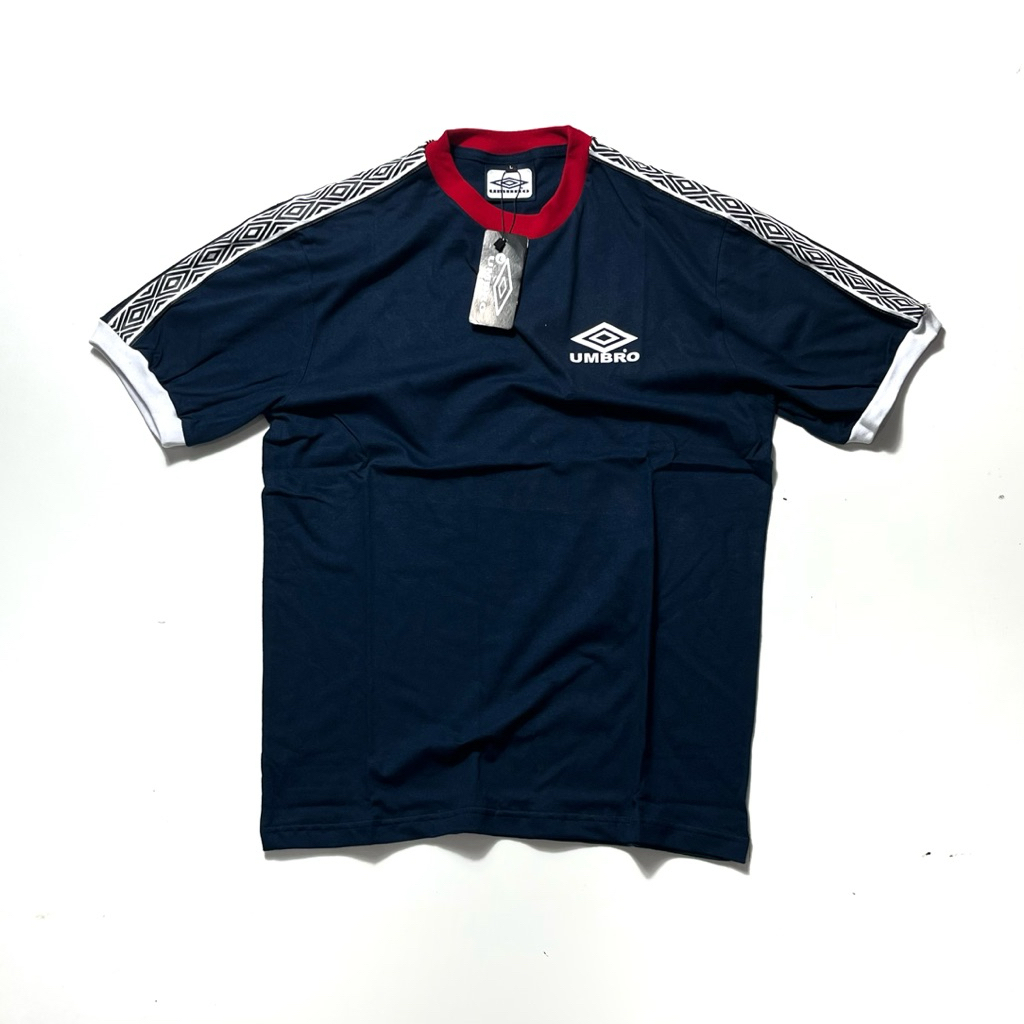 UMBRO TAPED CASUAL COTTON 24S PREMIUM POINT MARKET เสื้อยืด