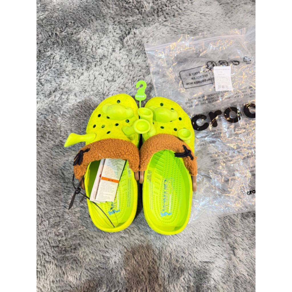 รองเท้าแตะ unisex Crocs shrek collab