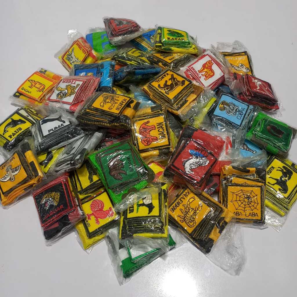 BET Scout Troop สัตว์ปักสัตว์ Troop + เนื้อหาธง 10 ชิ้น
