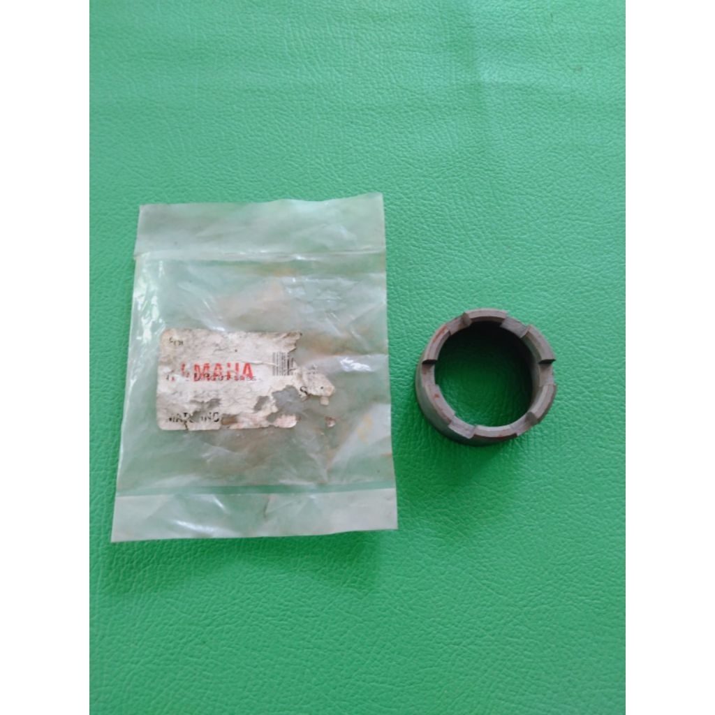 Yamaha L2G L2S L2Super YB100 Nos น็อตเชื่อมต่อคอไอเสียด้านบน