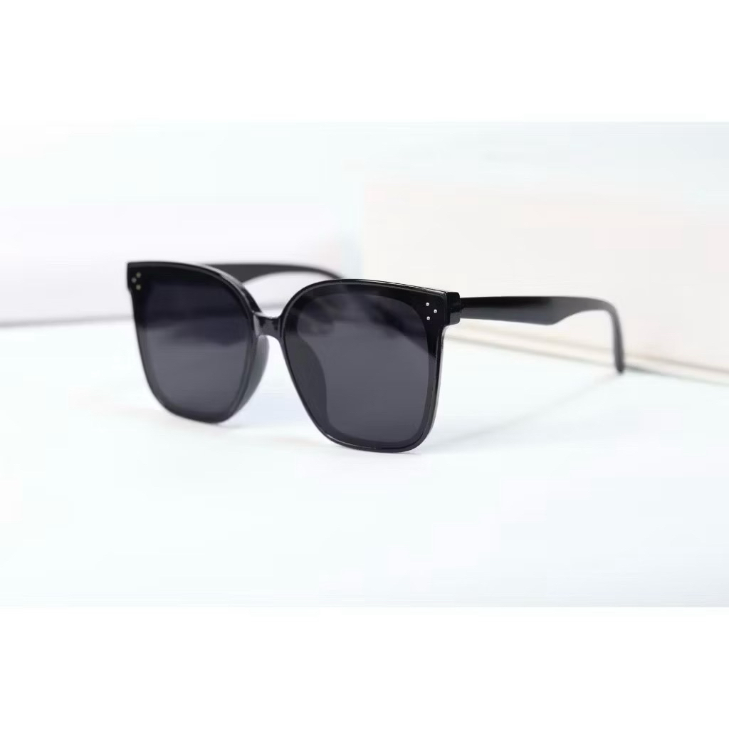 L แว่นกันแดดผู้หญิง Premium Square Frame UV400 - HER