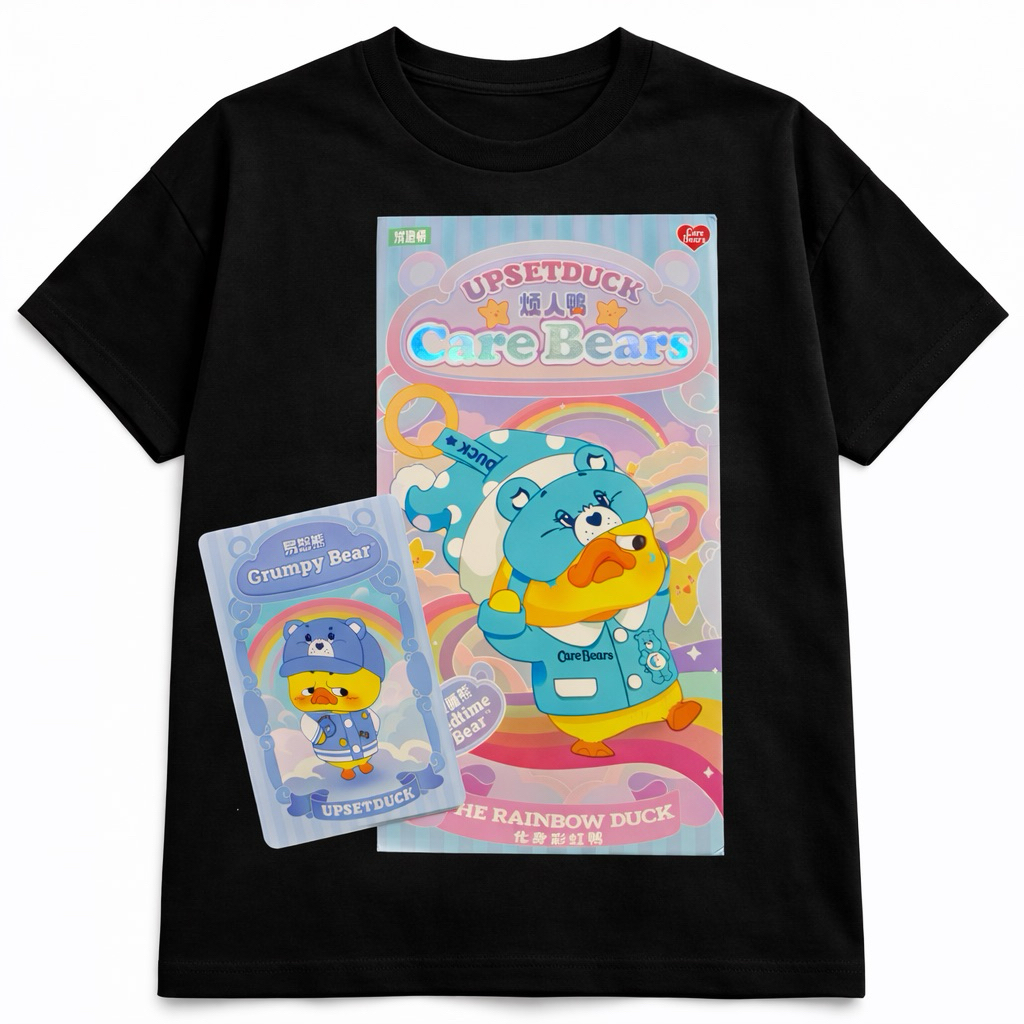 UpsetDuck V5 Pocket - Care Bears X Upsetduck Be Rainbow Duck พวงกุญแจตุ๊กตา | เสื้อยืด