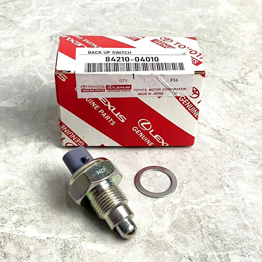 สวิตช์ถอยหลัง ไฟถอยหลัง Toyota Kijang Innova Fortuner Hilux HI-ace Vios 84210-04010