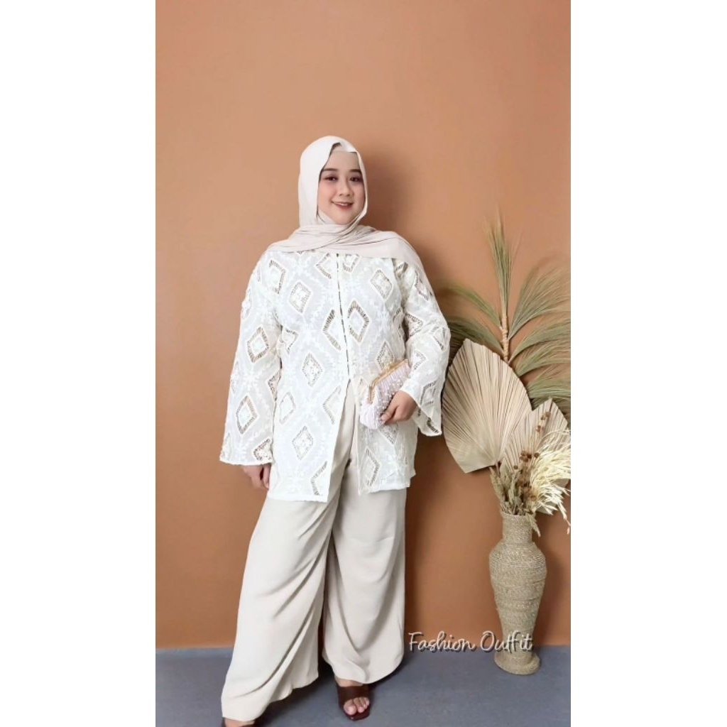 เสื้อ BW PATTERN****