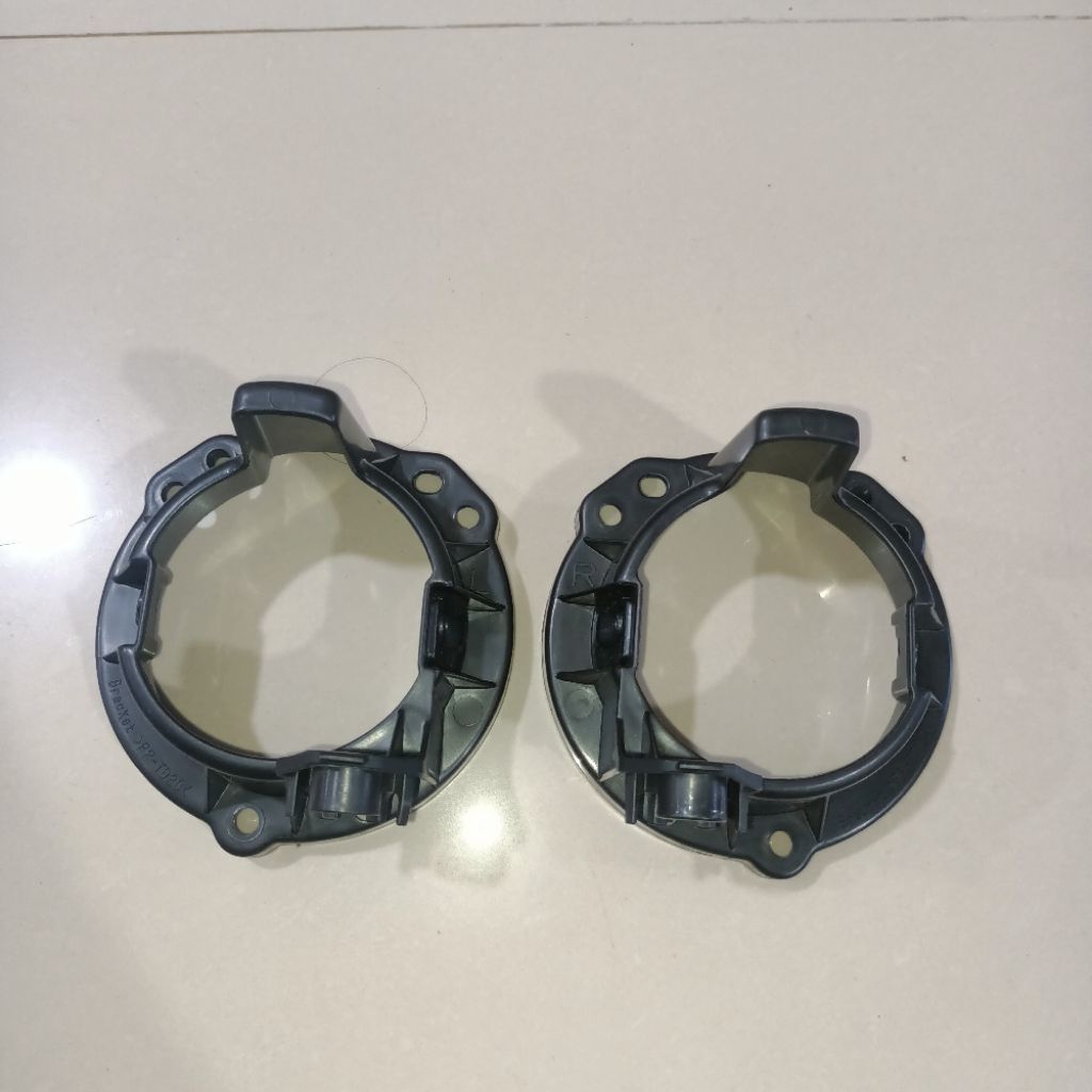 ORIGINAL AVANZA/ZENIA 2012-2020 FOGLAMP BRACKET