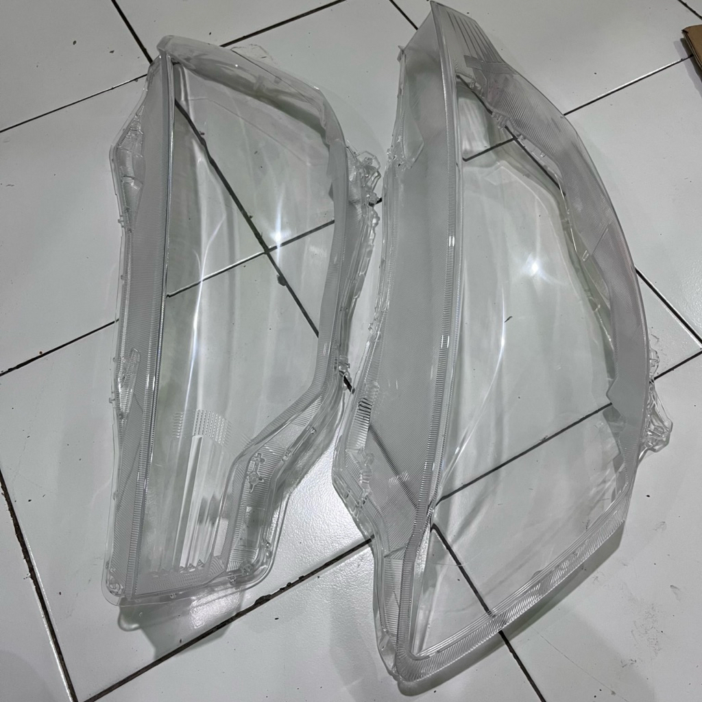 Mika ไฟหน้า All new Suzuki Ertiga GL 2018-2023 Original
