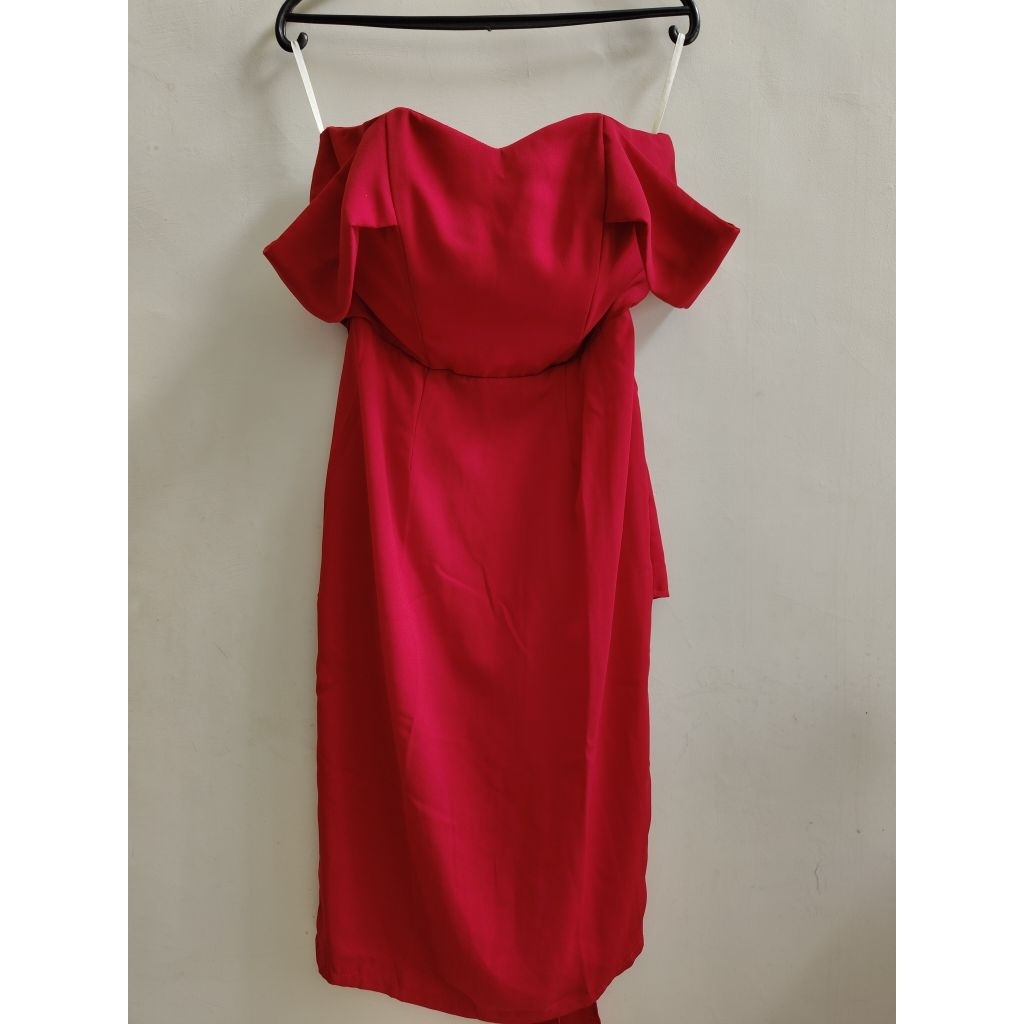 MERAH PAULINA KATARINA SABRINA DRESS IN RED / SABRINA RED DRESS