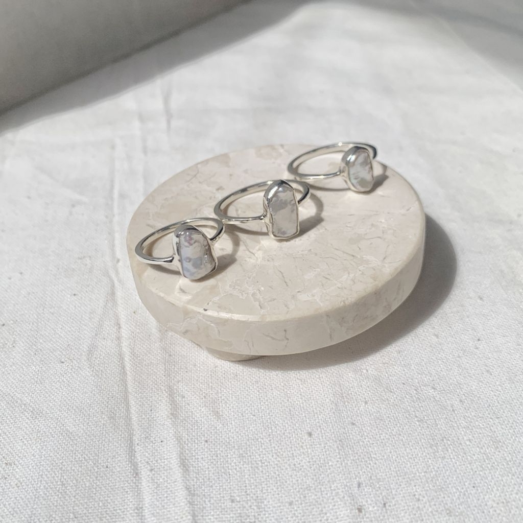 Biwa Pearl Ring Small Band Limited Edition แหวนเงิน 925 ARIANT Jewellery Bali