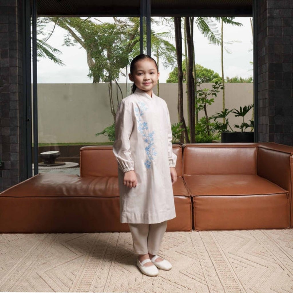Jenna and Kaia Official - Naomi Tunic Beige - เสื้อคลุมเด็ก