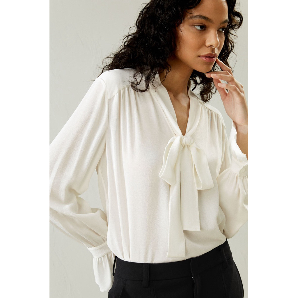 KEMEJA EXECUTIVE WHITE SHIRT / EXECUTIVE V-NECK / เสื้อเชิ้ตสํานักงาน