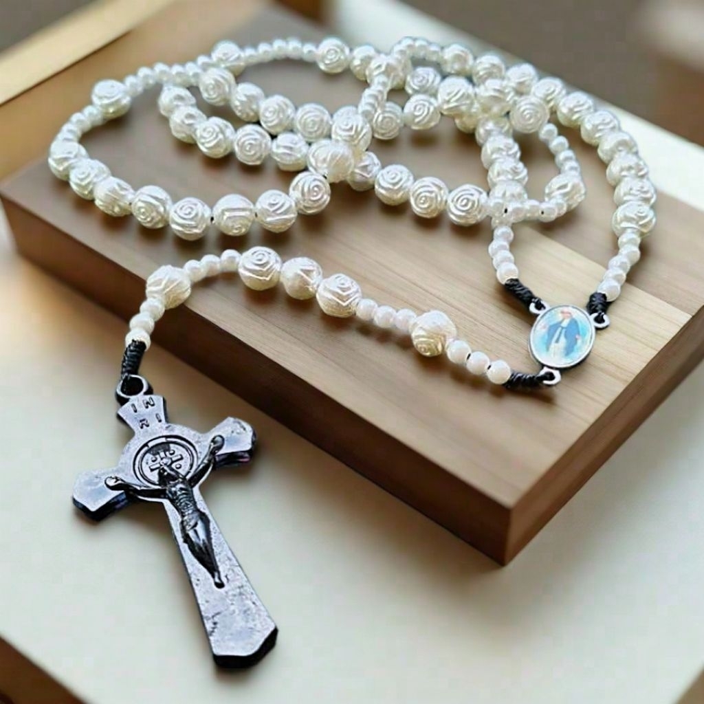 MAWAR R39 PEARL ROSARY WHITE ROSE MOTIF อะคริลิค CROSS CATHOLIC CONTRACT