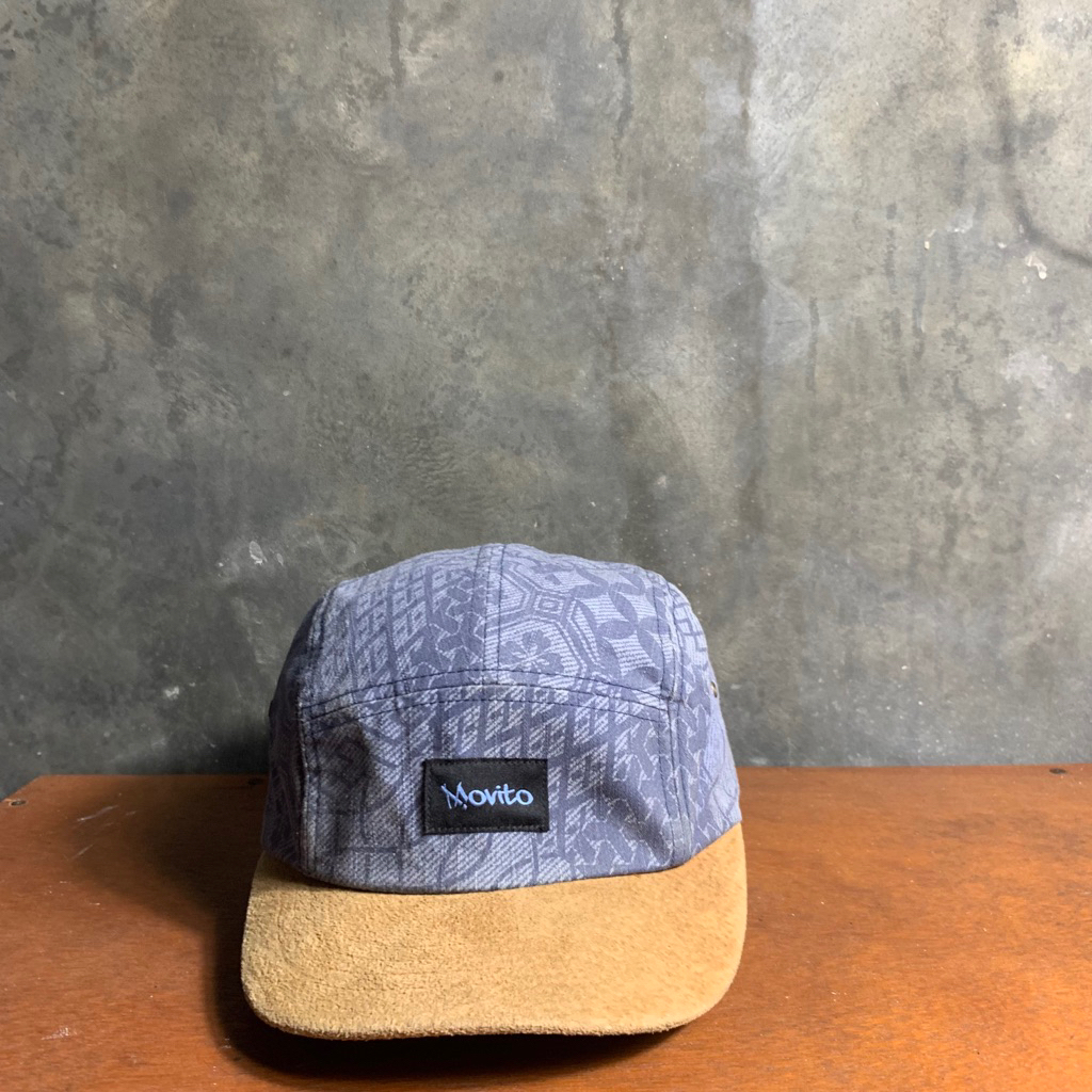 หมวก Movistar 5Panel โดยหน้าอก