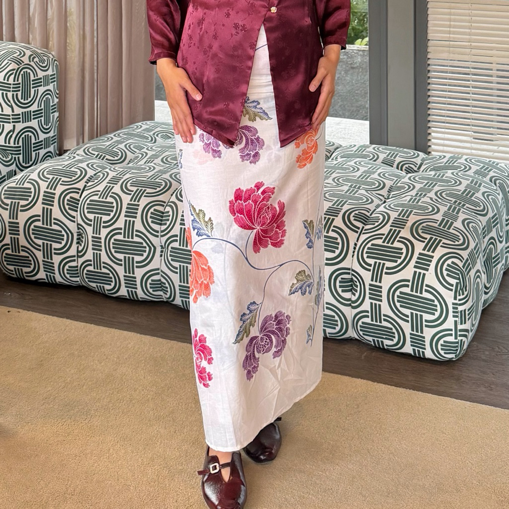 Wrap Skirt Batik Wrap Skirt - Puspita Series | เมนโอน่าดู