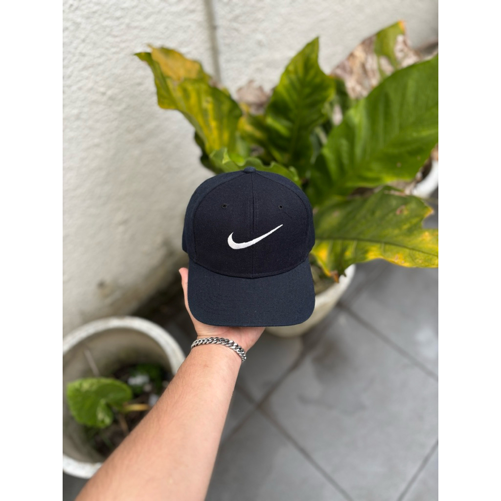หมวกโลโก้ Nike Vintage Small Swoosh