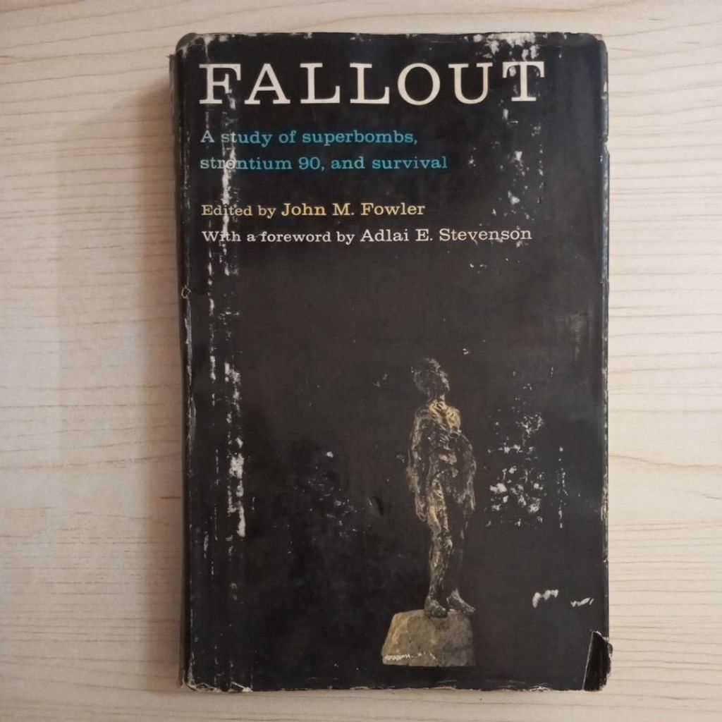 หนังสือ FALLOUT โดย JOHN M FOWLER
